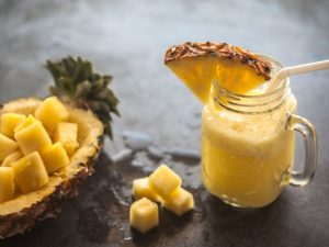 Detoxifying Herbal Drinks Pineapple Detox Water In A Glass